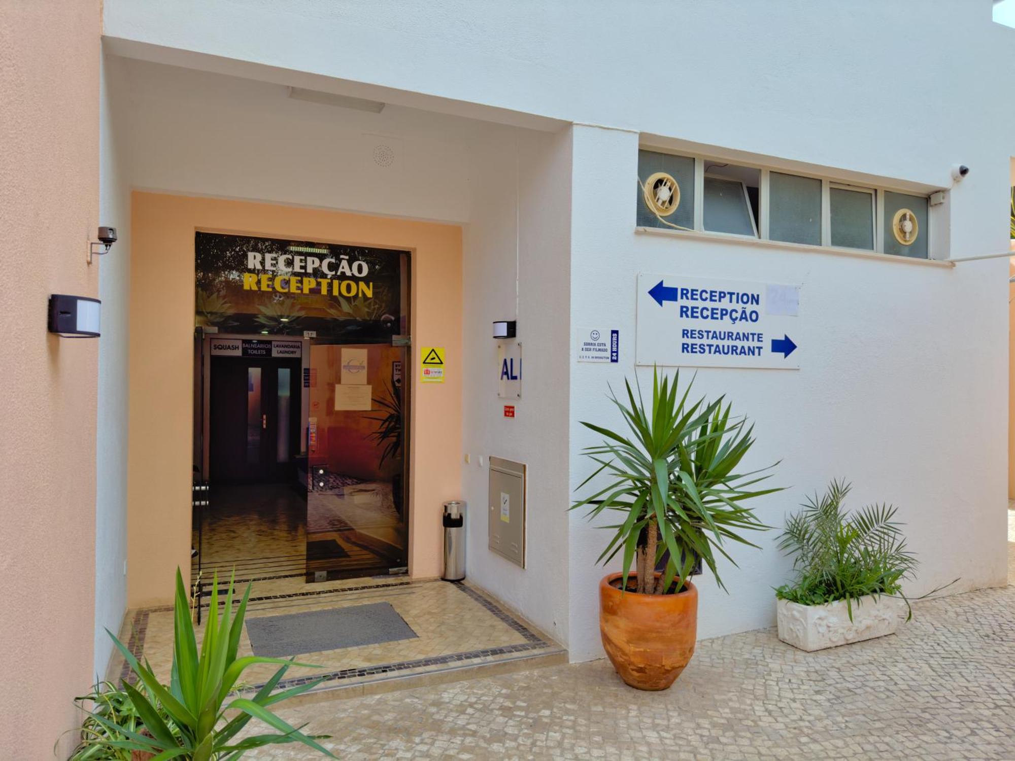 Squash Club Apartamentos 波尔蒂芒 外观 照片